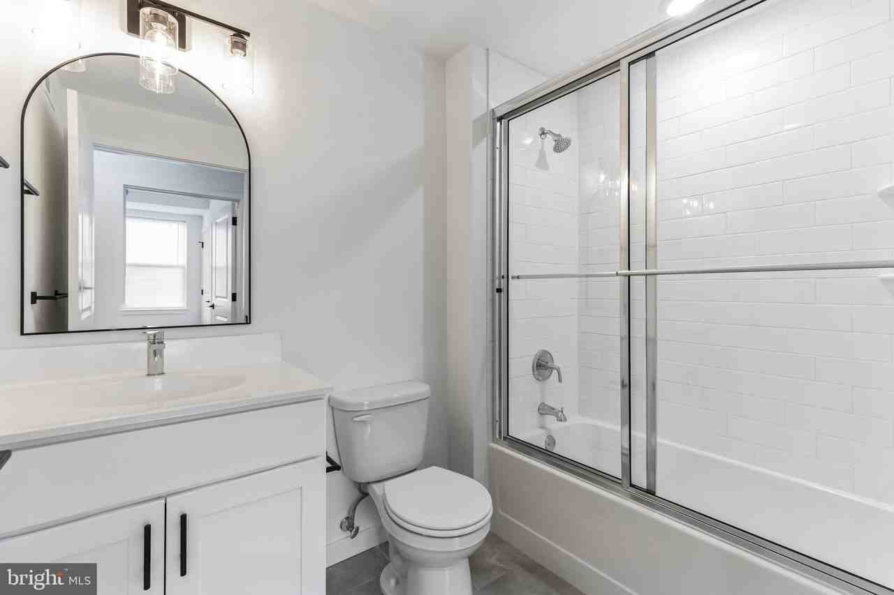 905 Forest Ln #205 - Photo 7 of 12