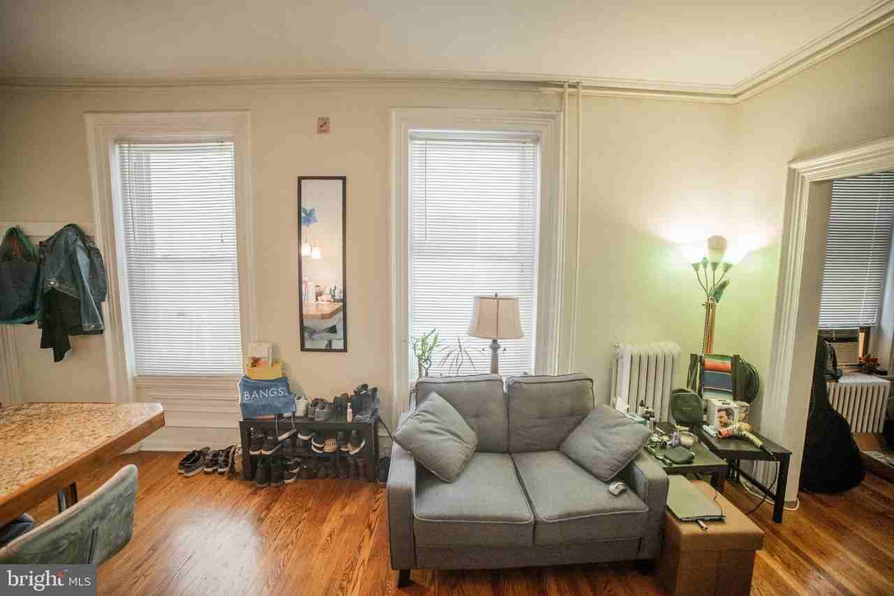 257 S 20th St #2R - Photo 4 of 12