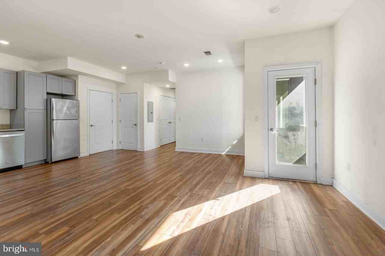 2411 Kensington Ave #206 - Photo 6 of 41