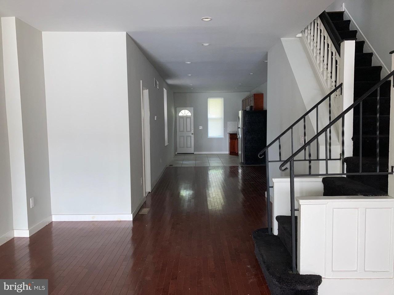 742 S 53rd St - Photo 3 of 19