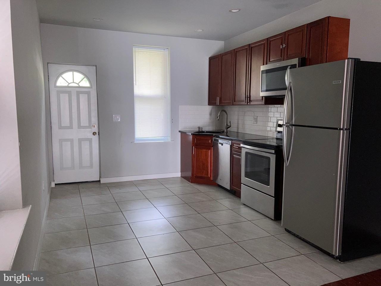 742 S 53rd St - Photo 6 of 19