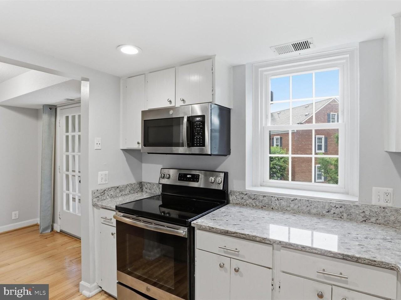 2832 S Abingdon St #B1 - Photo 6 of 18