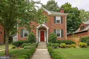 204 S Ivy St - Photo 1 of 1