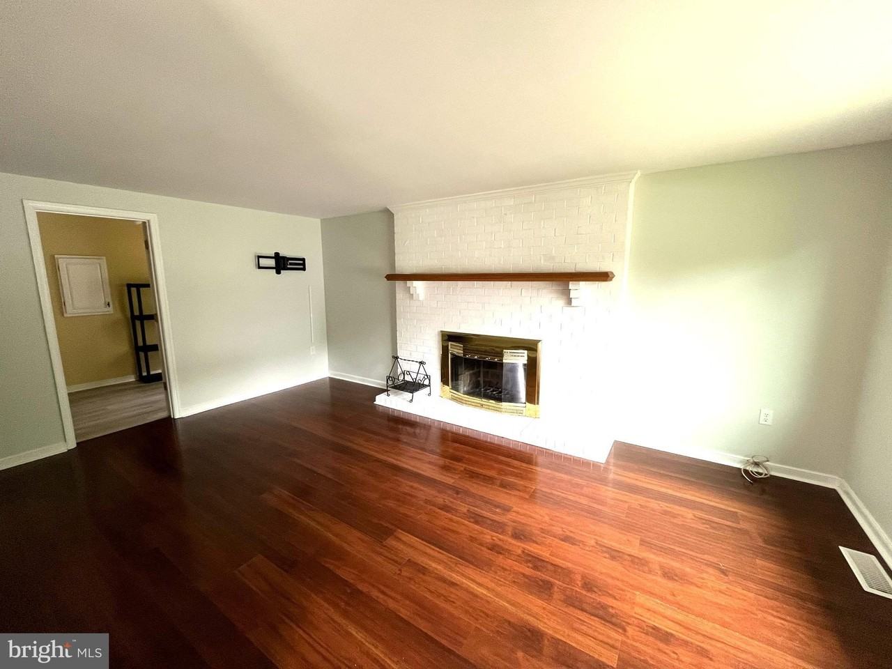 3907 Harvette Dr - Photo 5 of 26