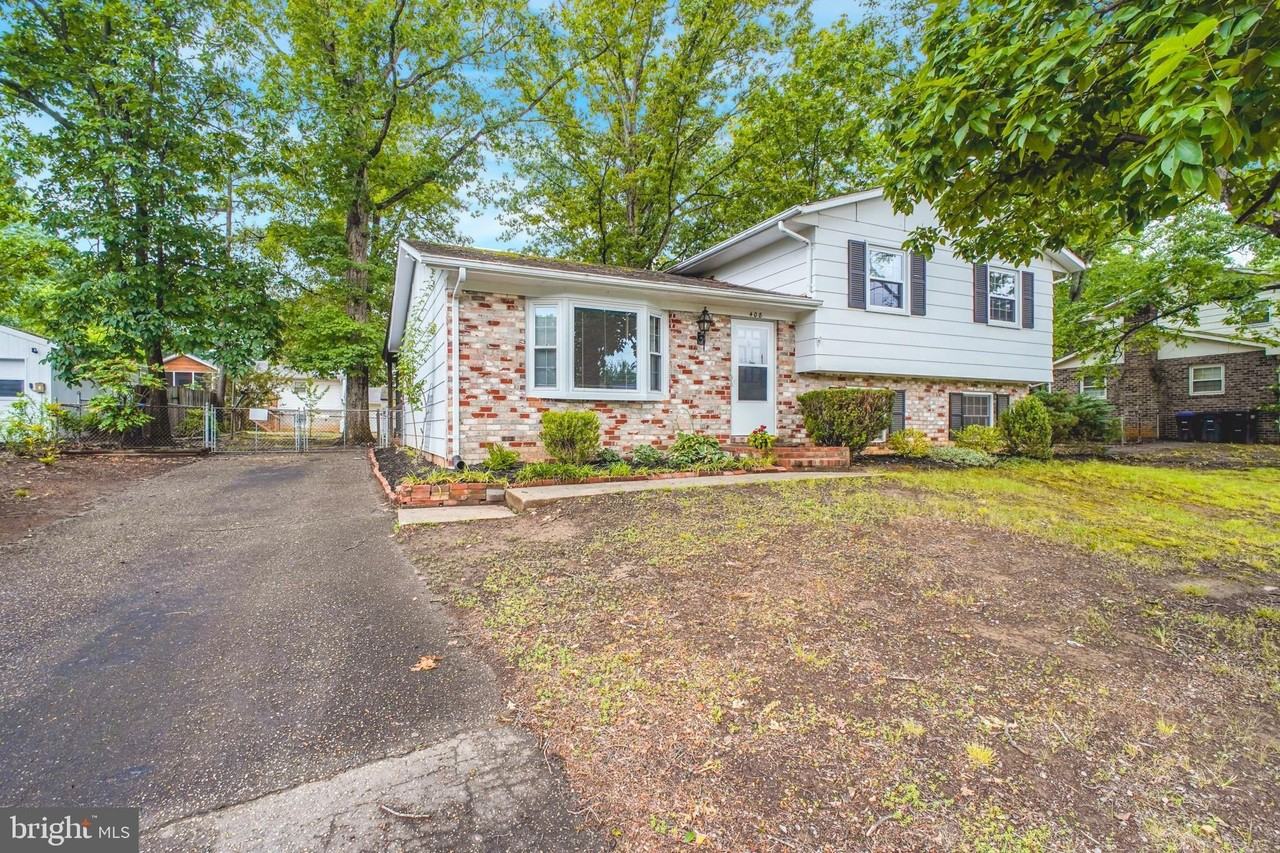 408 Deerwood Dr - Photo 3 of 32