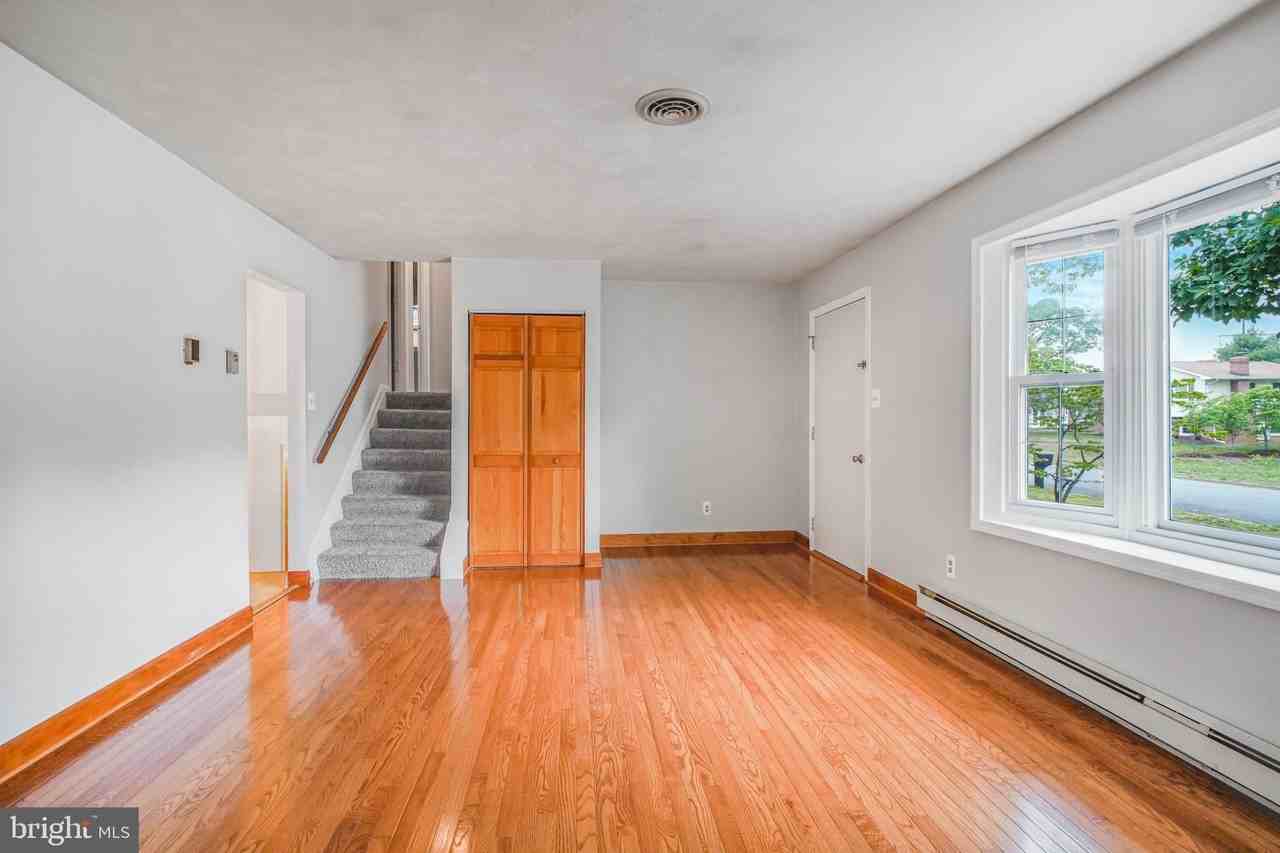 408 Deerwood Dr - Photo 6 of 32