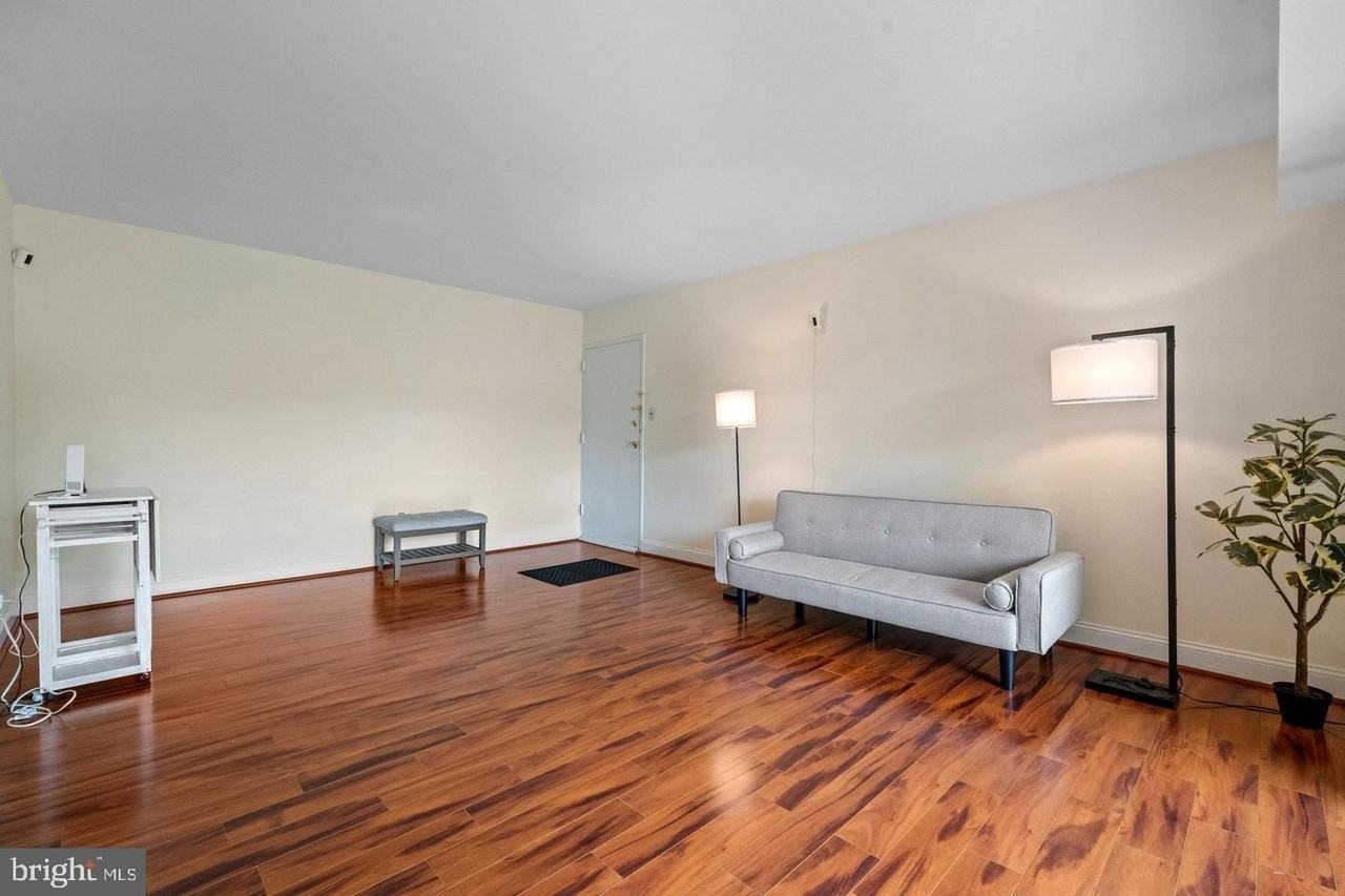 7984 Audubon Ave #203 - Photo 6 of 39