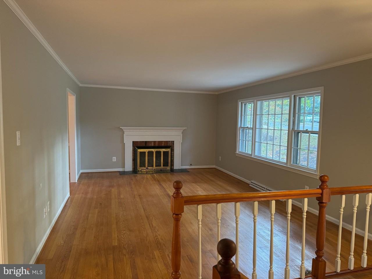 4005 King Arthur Rd - Photo 3 of 31