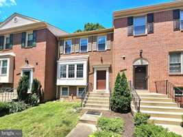 featured image of 4802 Treasure Ct
