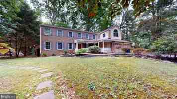 featured image of 5803 Hall St