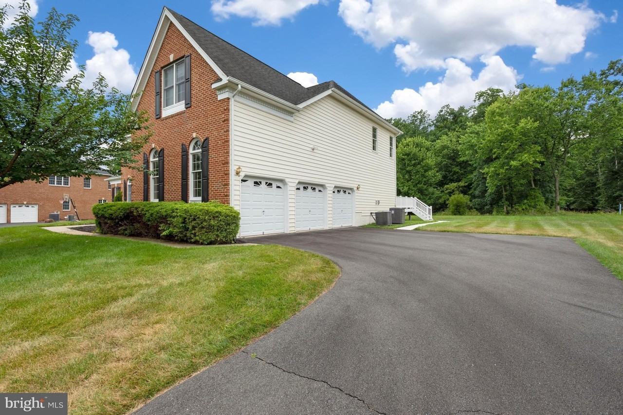 23353 Lennoxville Way - Photo 4 of 35