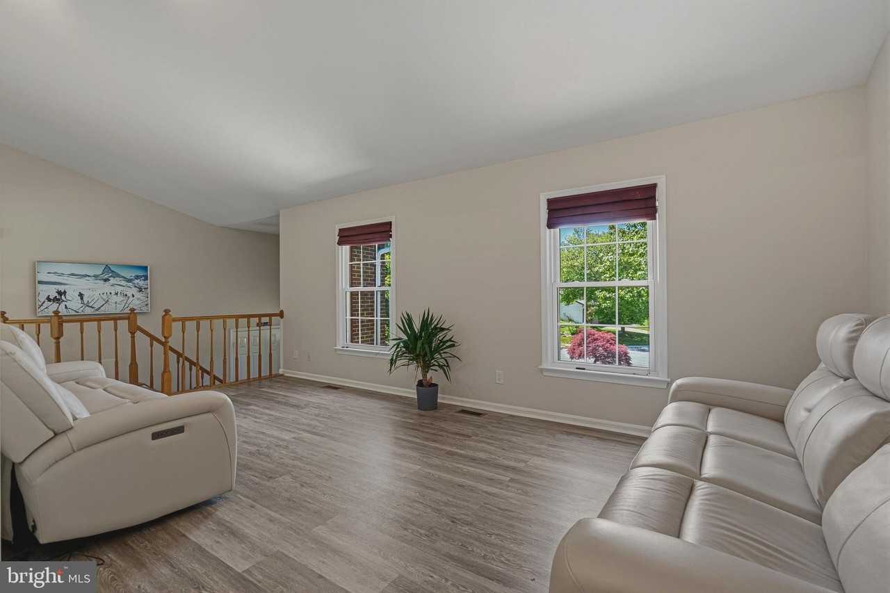 9729 Zimbro Ave - Photo 6 of 43