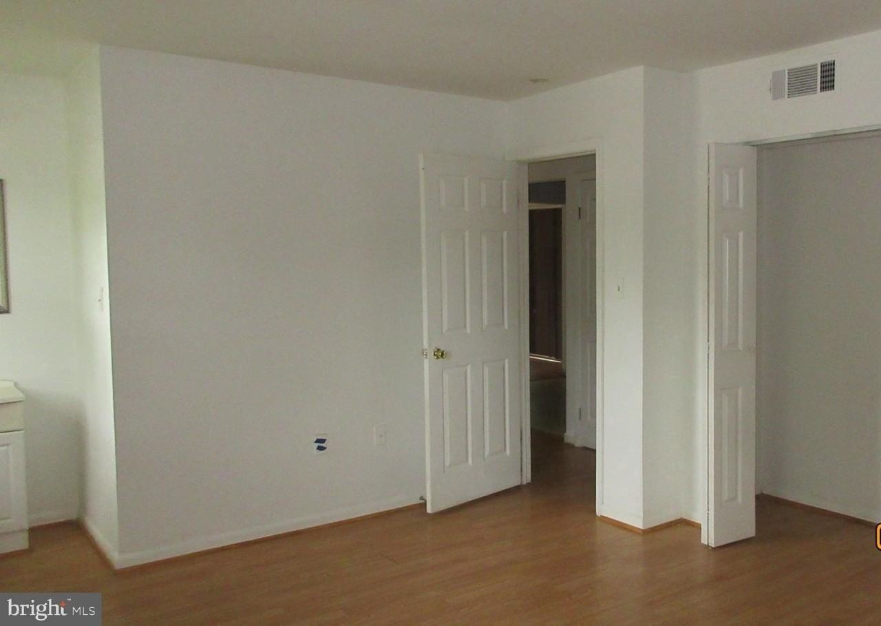 4419 Kentmore Dr - Photo 3 of 9
