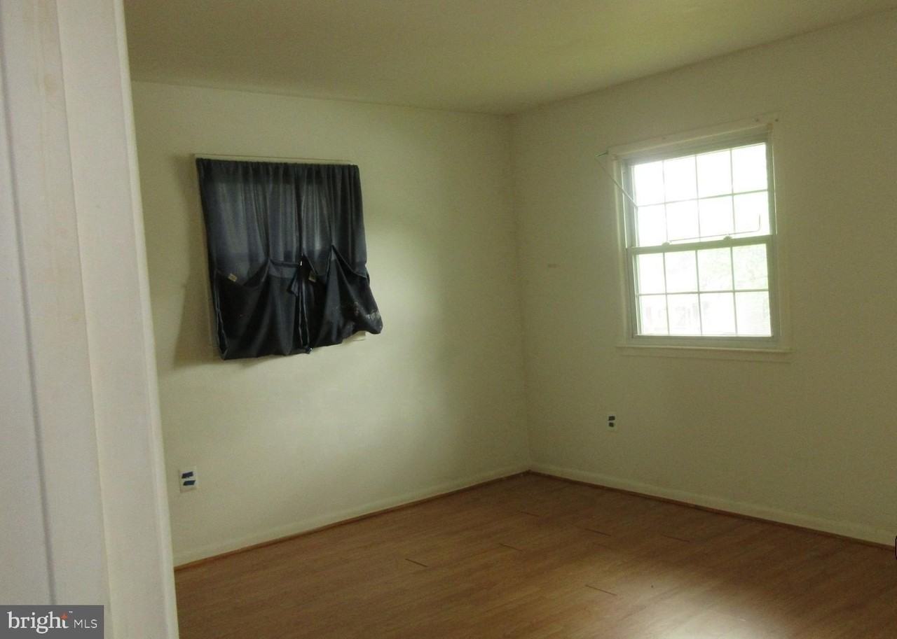 4419 Kentmore Dr - Photo 5 of 9