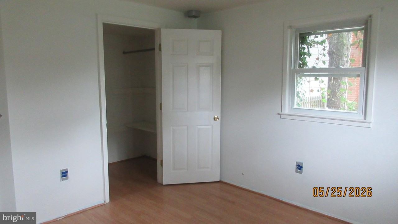 4419 Kentmore Dr - Photo 7 of 9