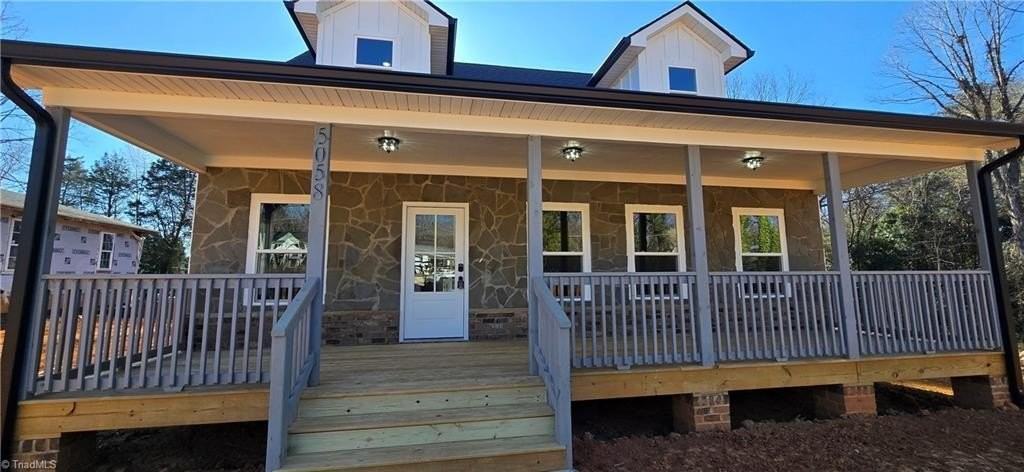 5058 Shattalon Dr - Photo 3 of 43