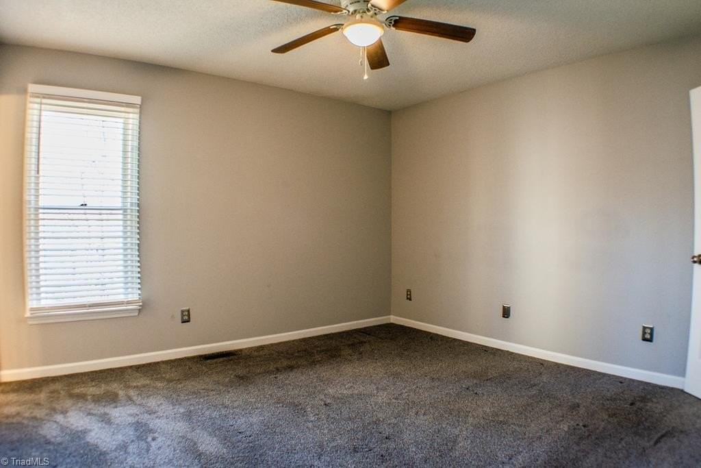 2179 Dave St - Photo 5 of 12