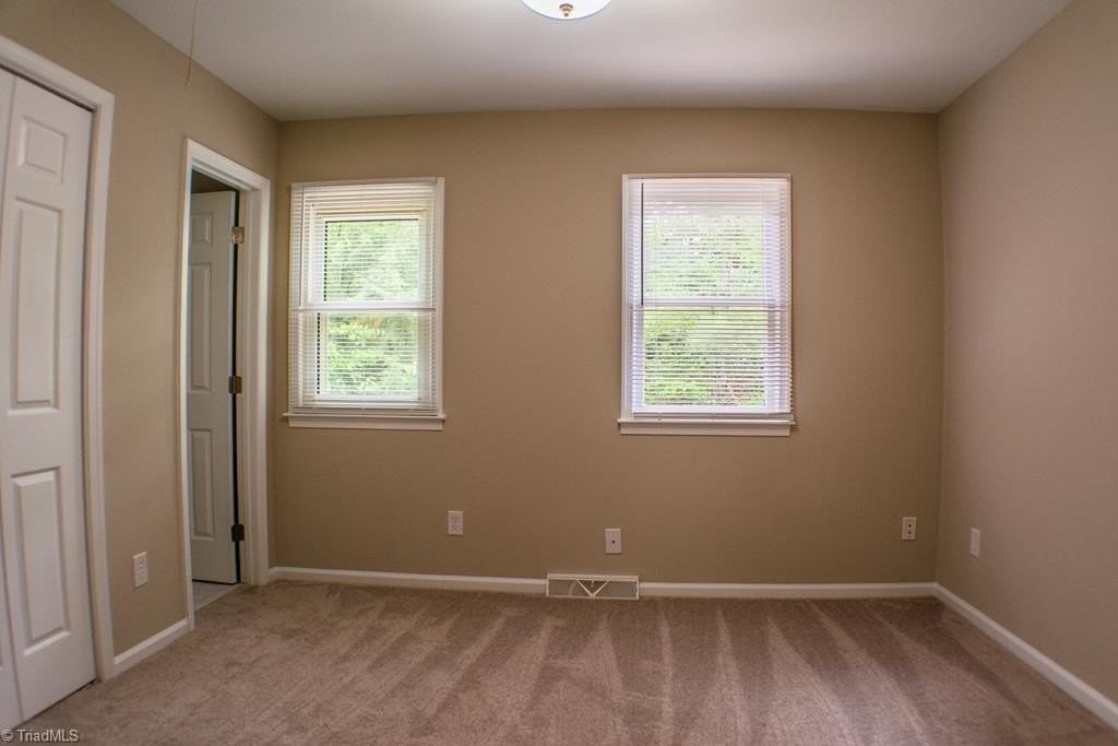 321 Oak Arbor Ln - Photo 5 of 9
