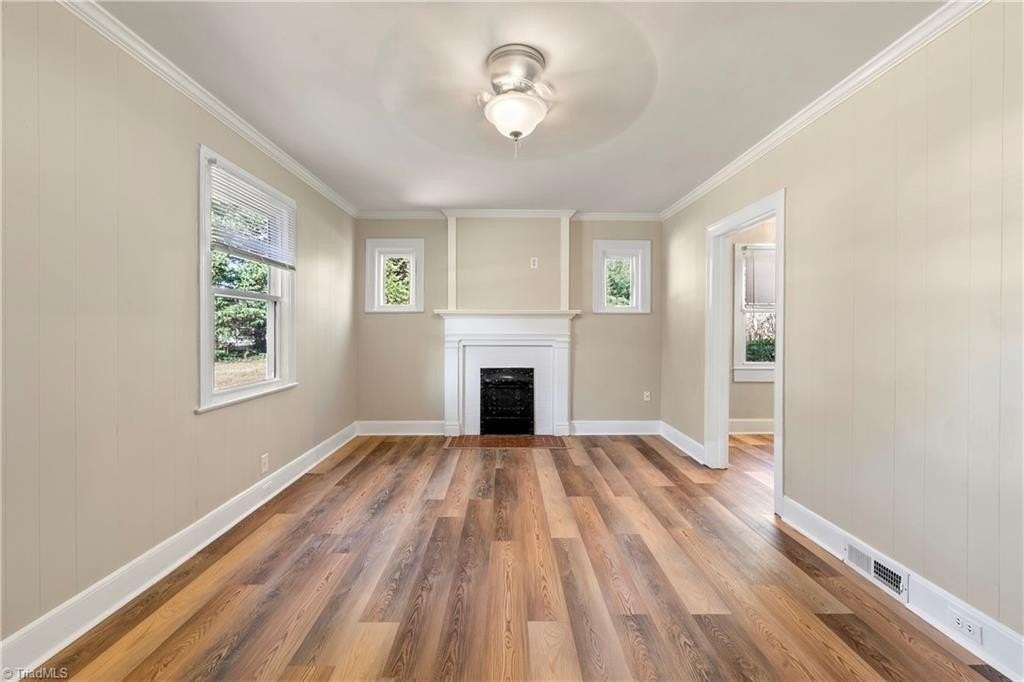 1015 Martin St - Photo 4 of 20