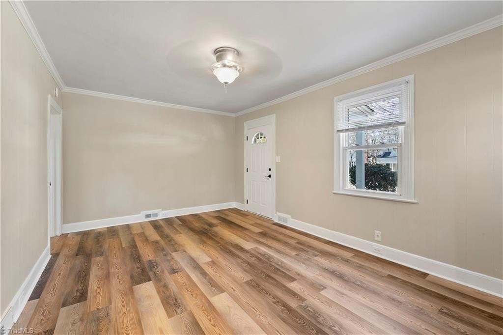 1015 Martin St - Photo 5 of 20