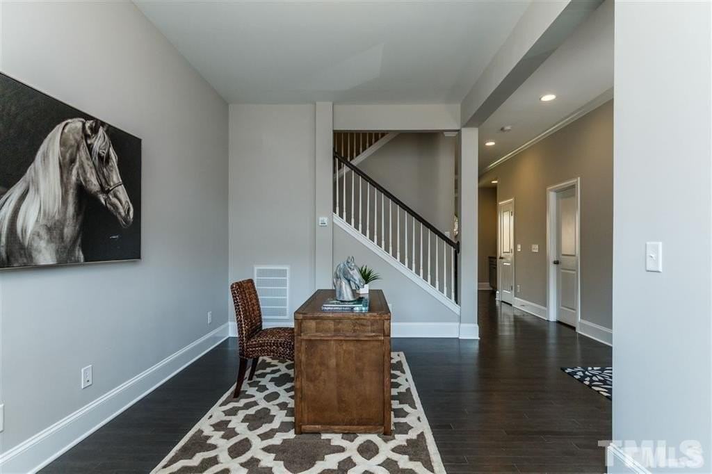 350 Cardinal Ridge Rd - Photo 6 of 31