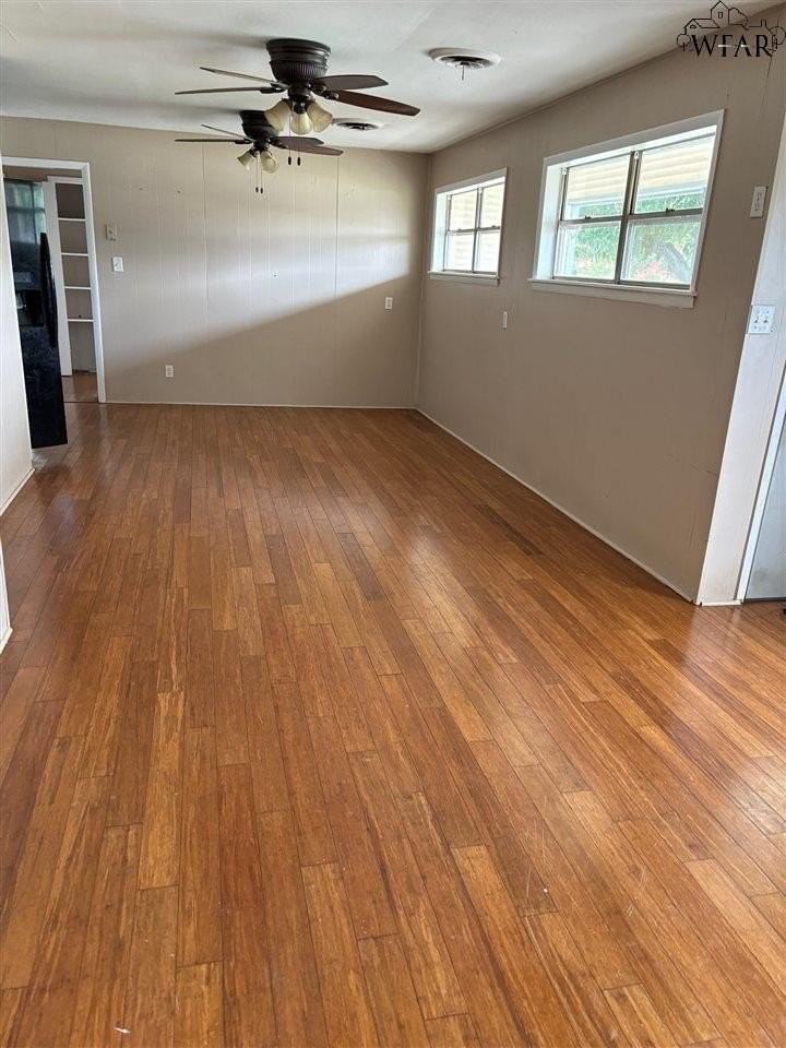 4009 Boren Ave - Photo 4 of 12