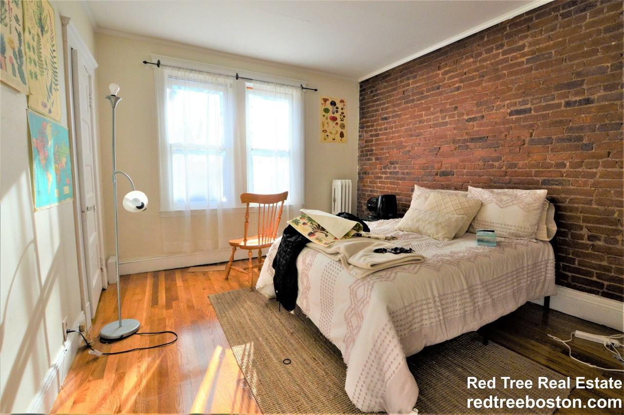 6 Colliston Rd #U2 - Photo 4 of 8