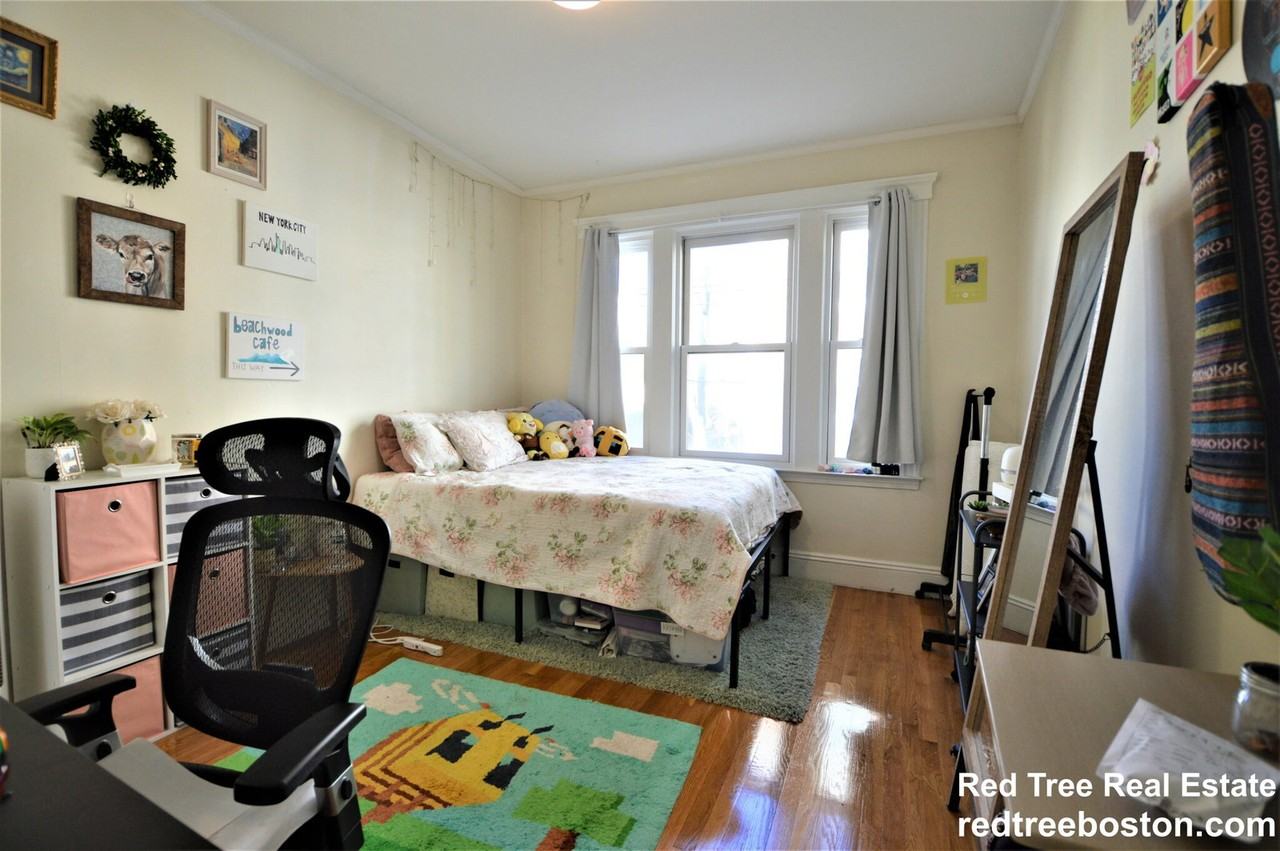 6 Colliston Rd #U2 - Photo 5 of 8