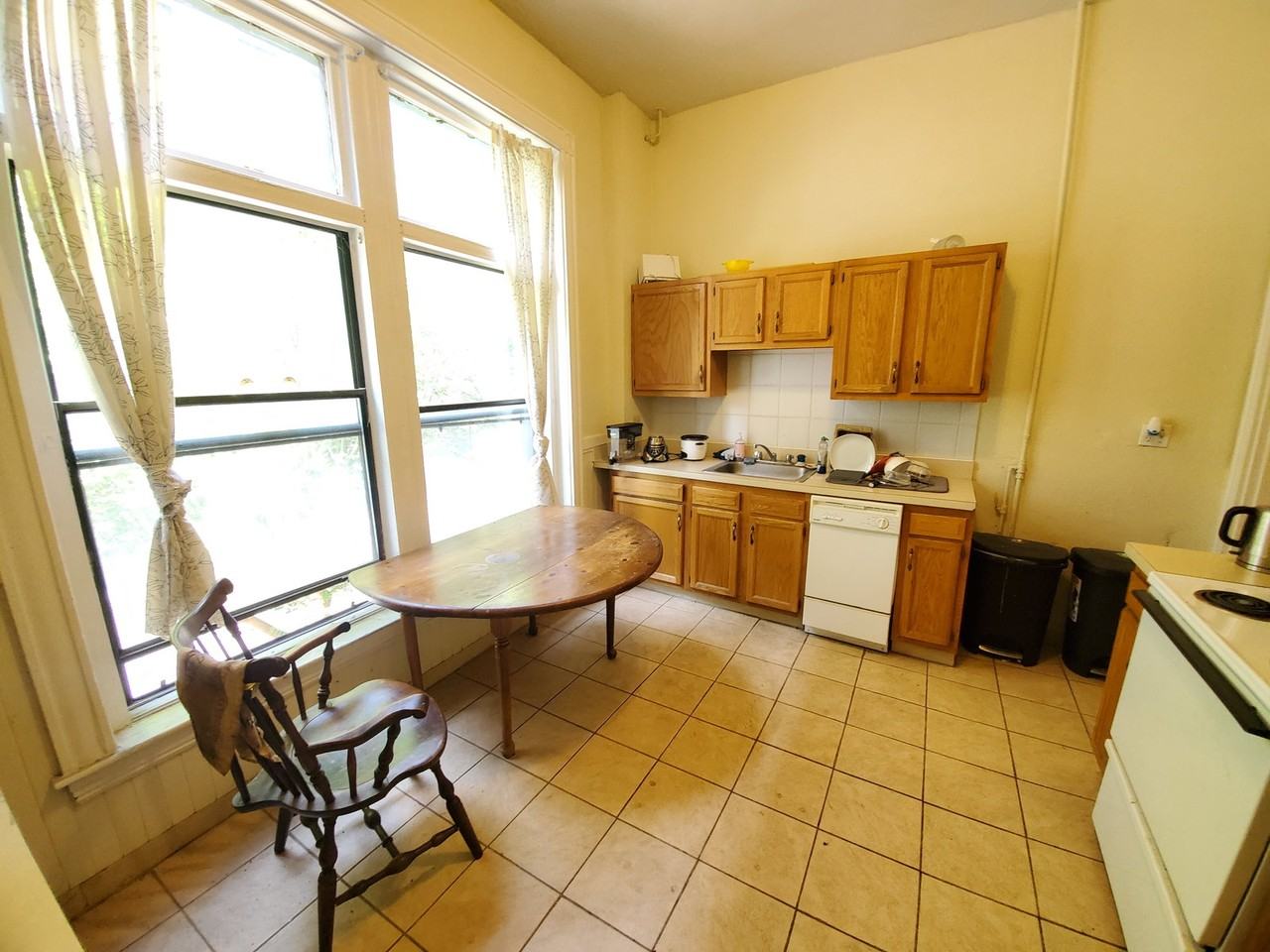 219 Harvard St #U7 - Photo 3 of 8