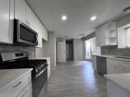 featured image of Glenmeadow Dr