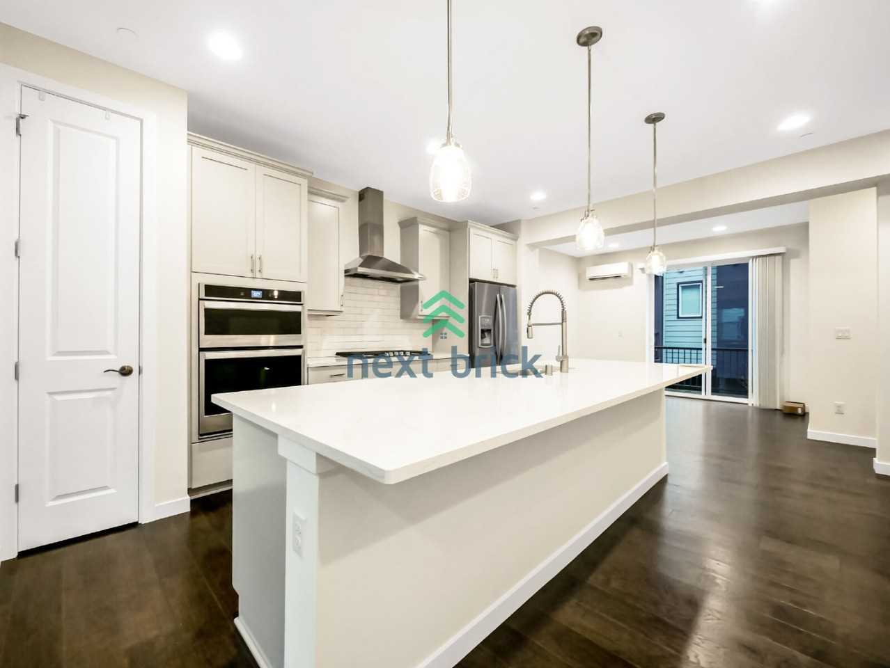 615 238th St Se #B - Photo 4 of 22