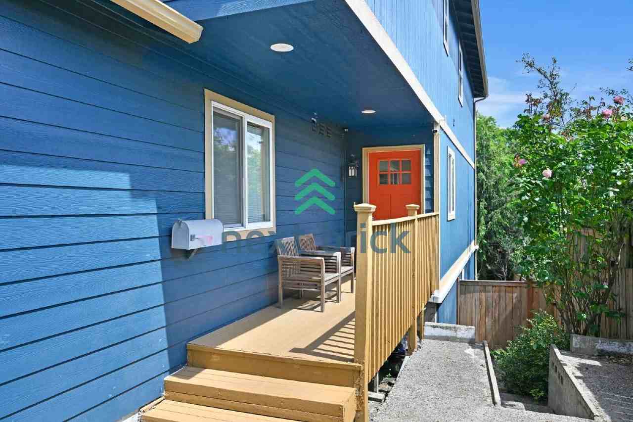 4084 Letitia Ave S - Photo 4 of 25