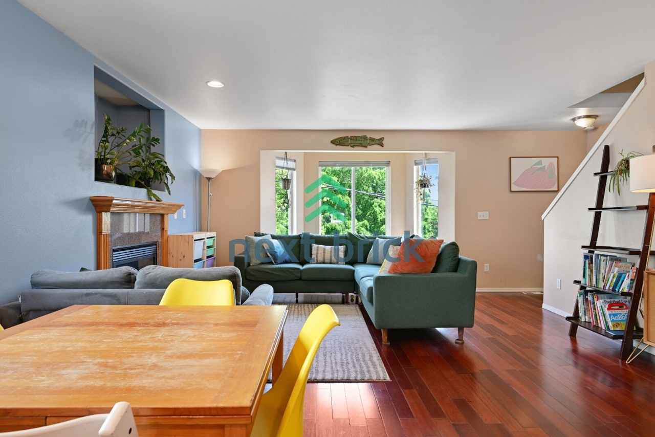 4084 Letitia Ave S - Photo 5 of 25