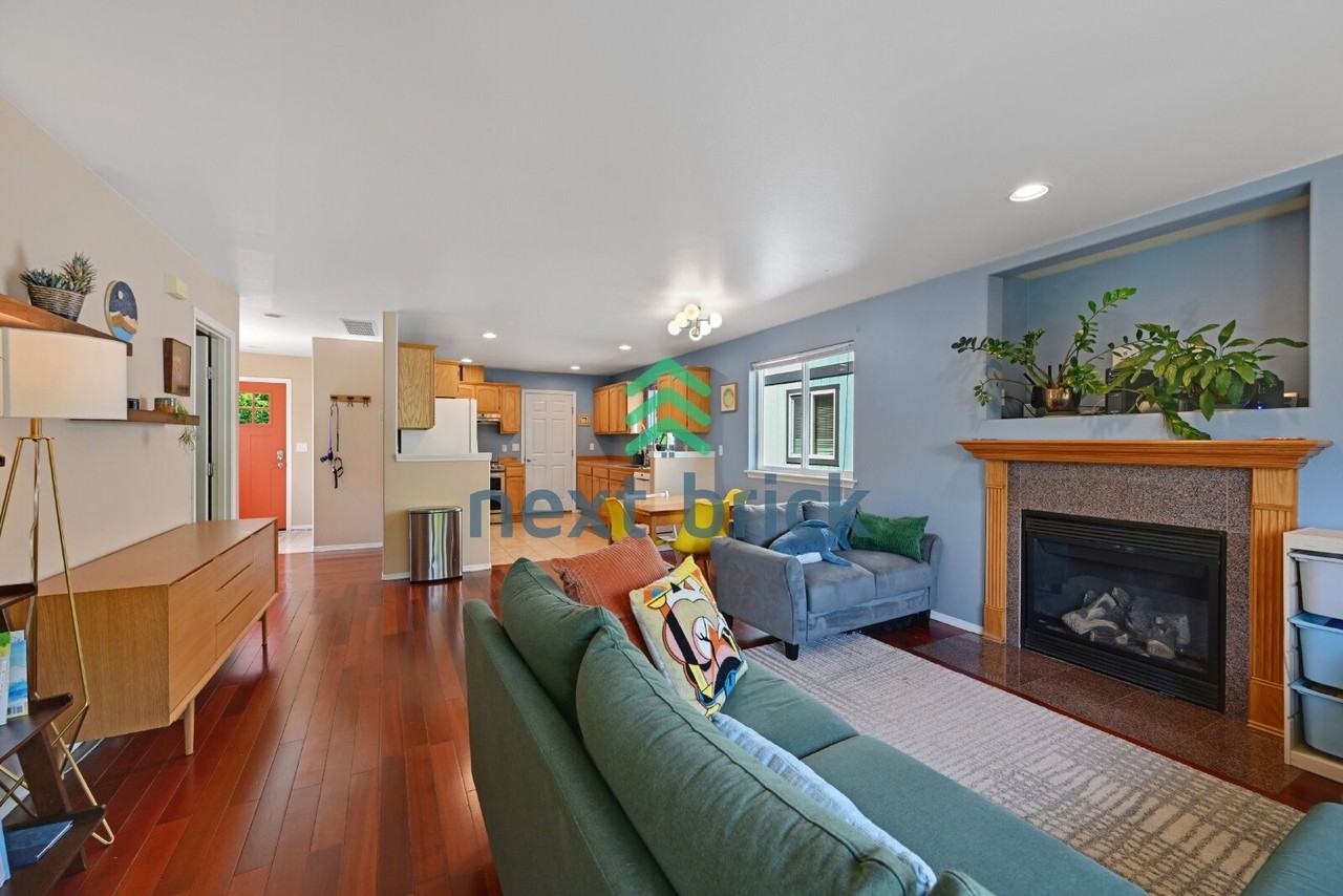 4084 Letitia Ave S - Photo 7 of 25