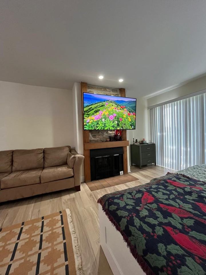 745 Grove Dr #103 - Photo 3 of 27