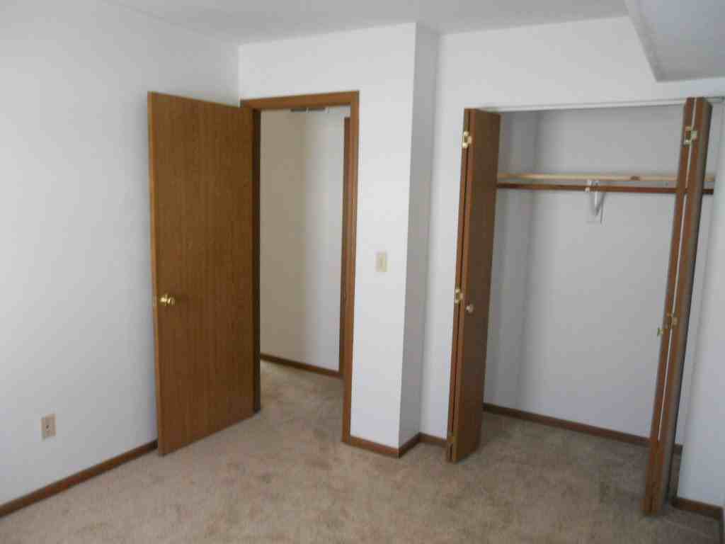 2100 Haskell Ave #F1 - Photo 6 of 7