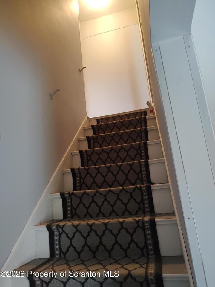 520 Morgan St - Photo 5 of 13