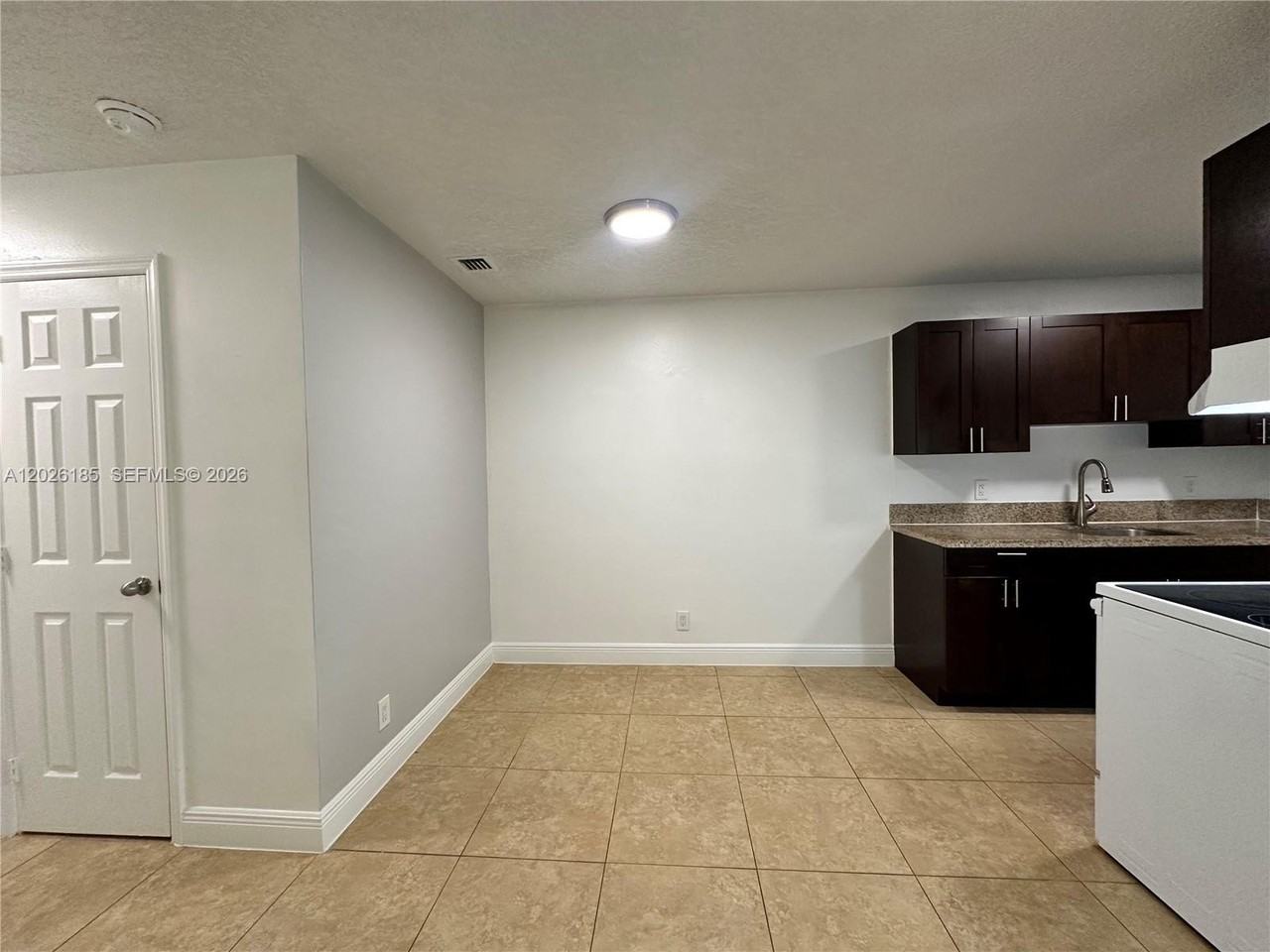 2900 Ne 17th Ave #204 - Photo 4 of 28