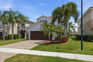 featured image of 8268 Calabria Lakes Dr