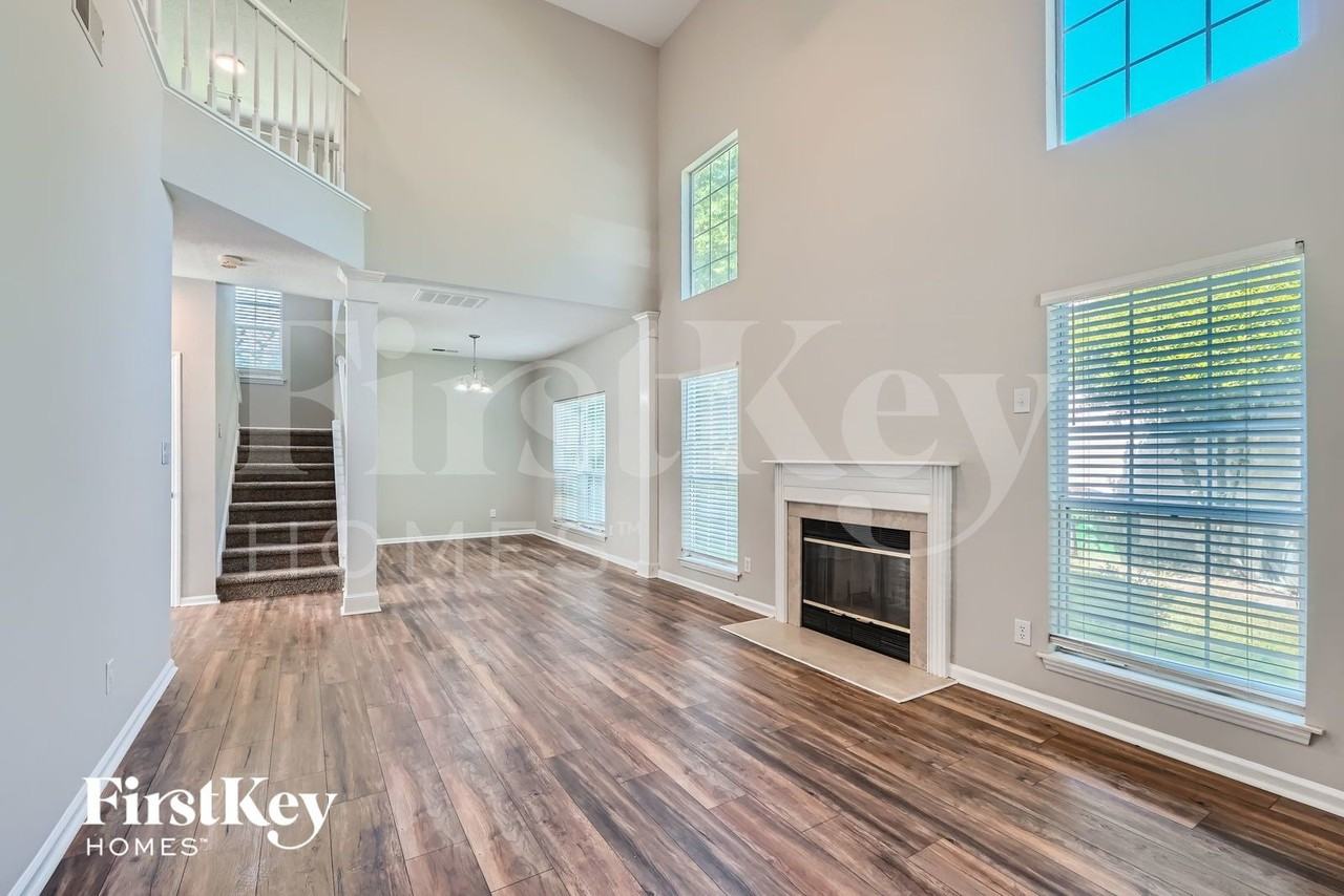 9838 Stephen Thompson Ln - Photo 5 of 28