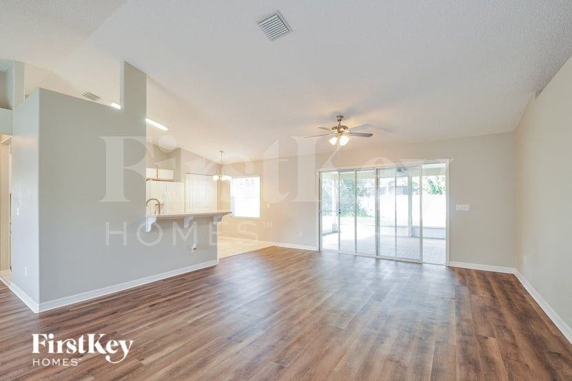 8 Wild Oak Pl - Photo 4 of 15