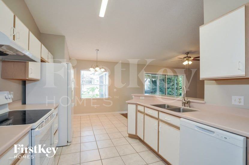 8 Wild Oak Pl - Photo 7 of 15