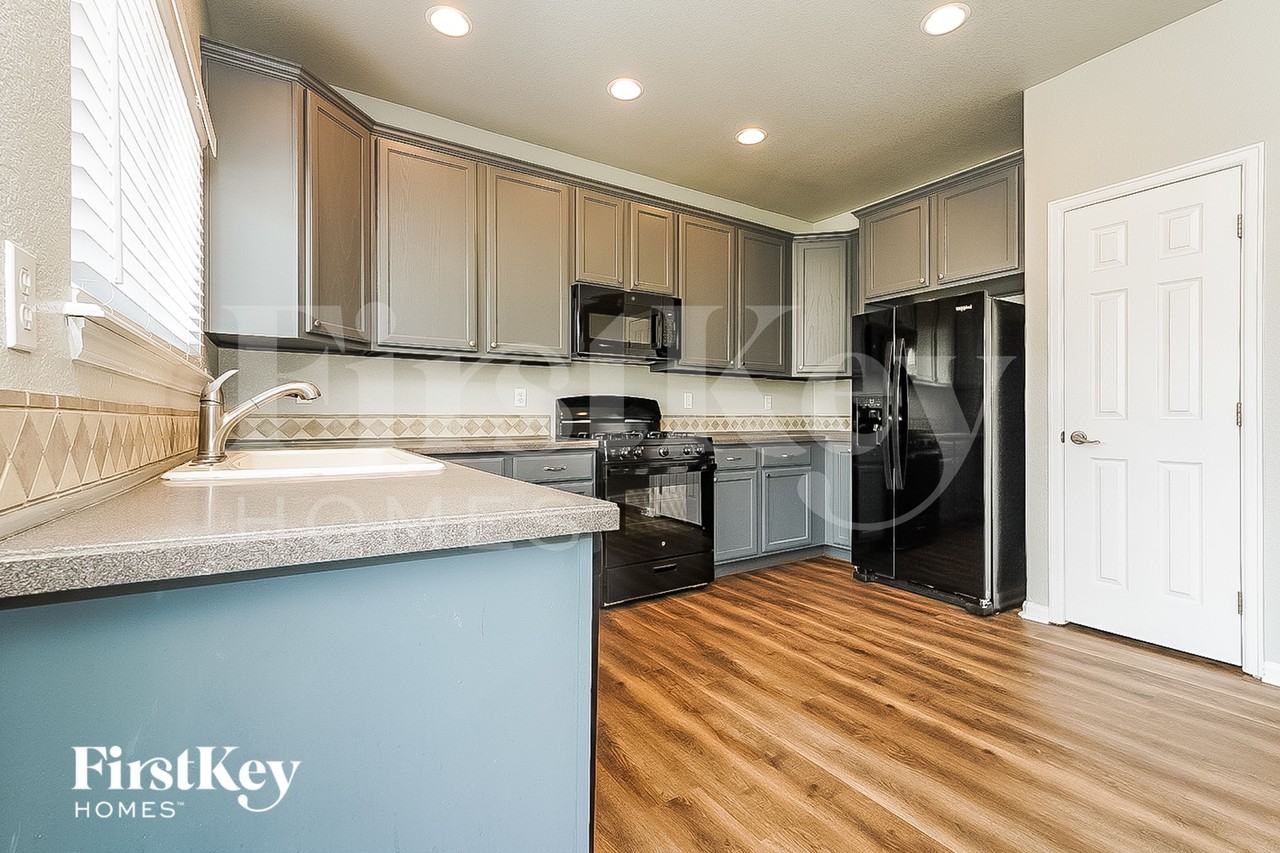 16463 E 98th Way - Photo 6 of 15