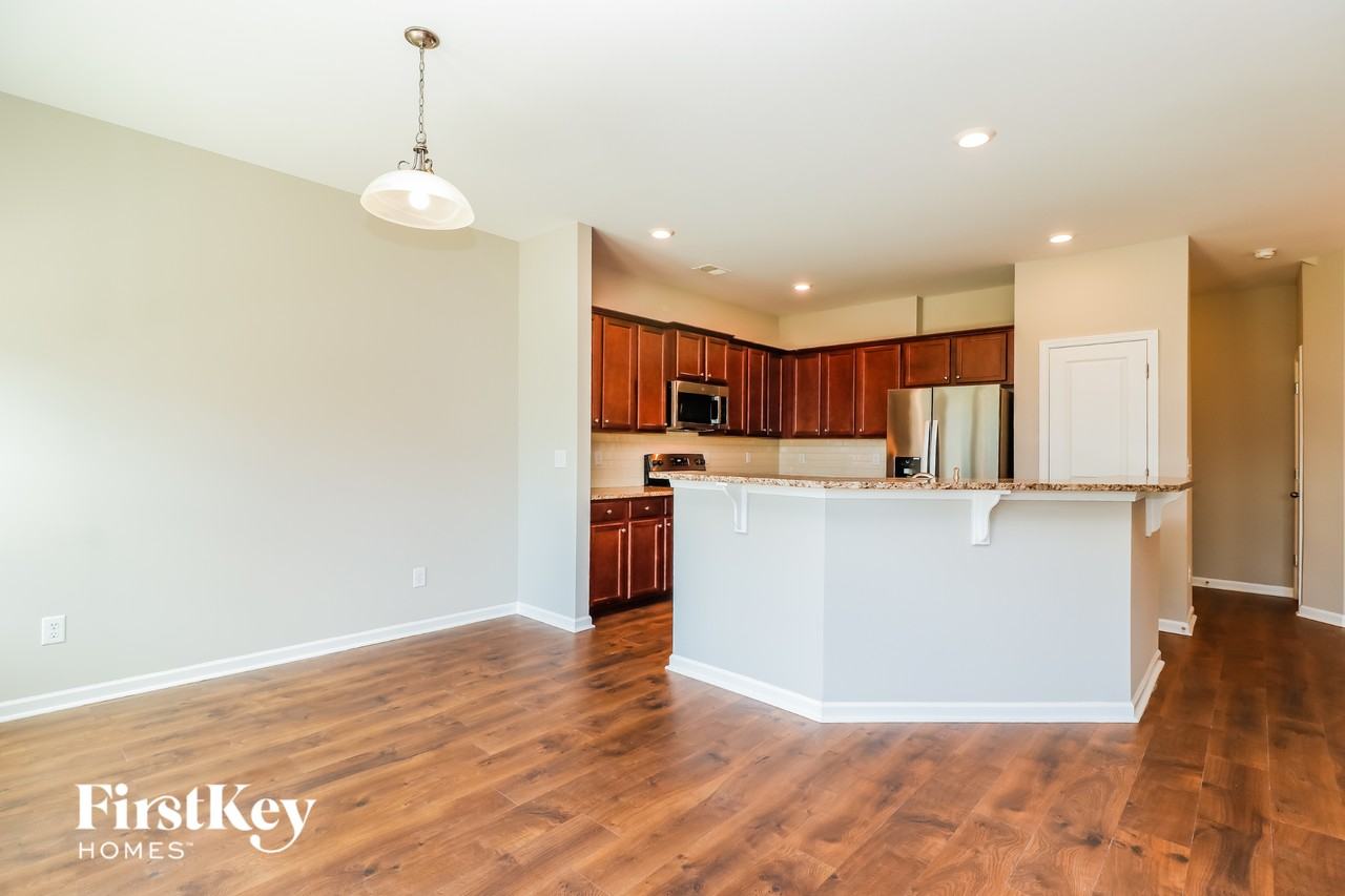 343 Bradley Bend Dr - Photo 4 of 16