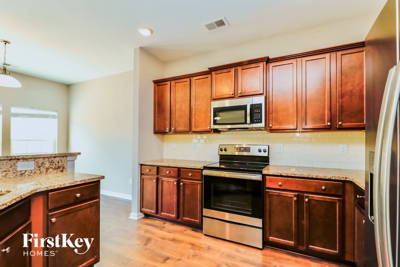 343 Bradley Bend Dr - Photo 7 of 16