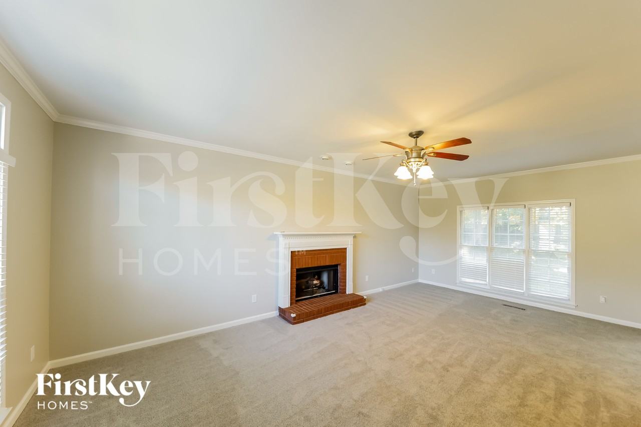 135 Grande View Ln - Photo 3 of 15