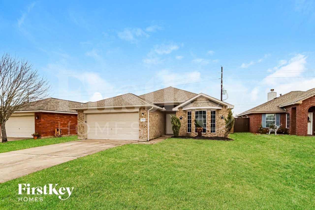 15114 Diamond Way - Photo 2 of 16