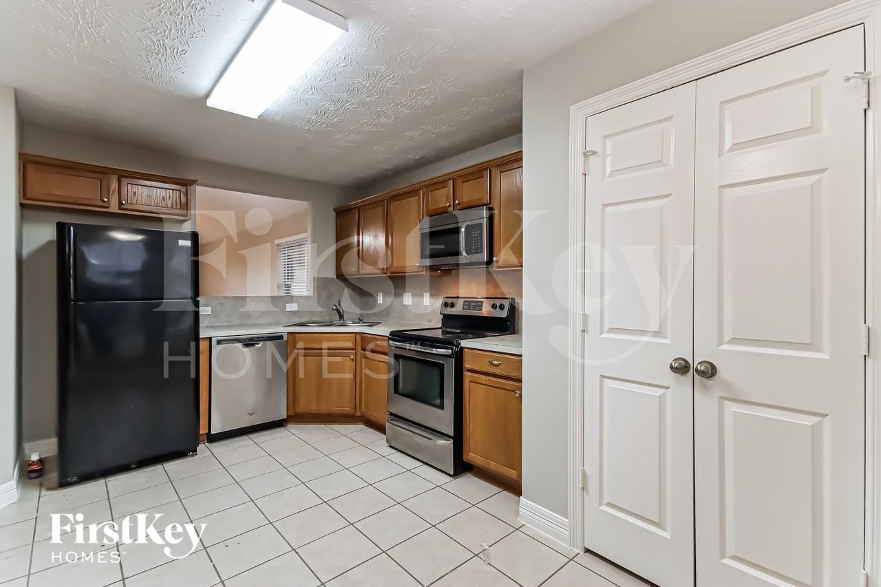 15114 Diamond Way - Photo 6 of 16