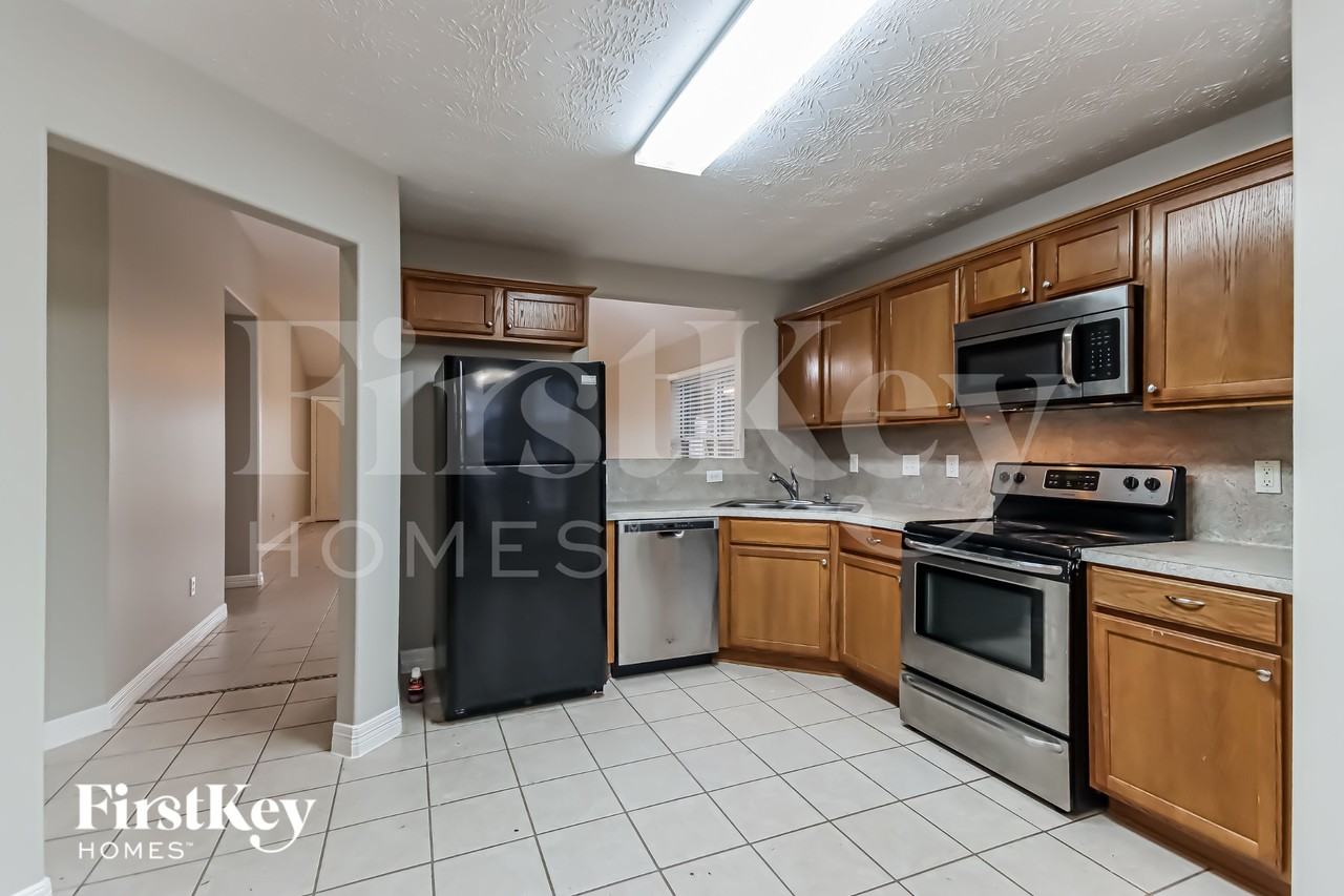 15114 Diamond Way - Photo 7 of 16