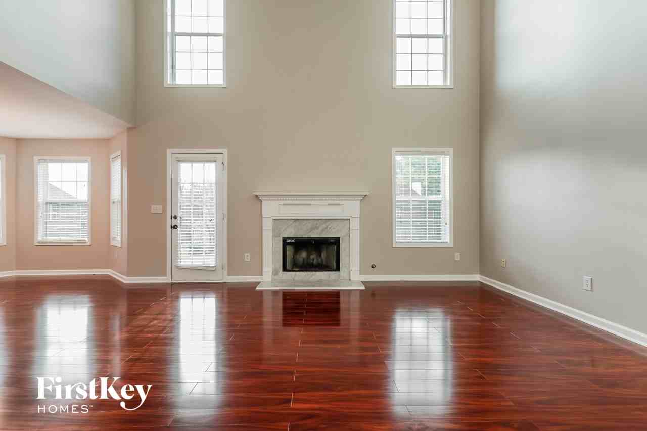 1528 Park Knoll Trl - Photo 2 of 15